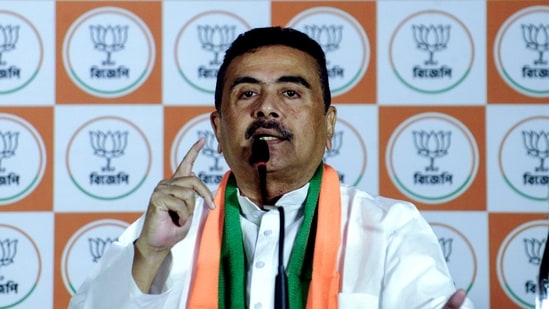 पश्चिम बंगाल में ममता बनर्जी की सीट से बीजेपी ने सुवेंदु अधिकारी को मैदान में उतारा है| भारत समाचार