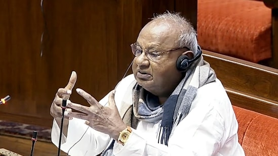 गौड़ा ने सोनिया गांधी को लिखे पत्र में संसद में अराजकता की निंदा की, विपक्ष के नेता को जिम्मेदार ठहराया| भारत समाचार